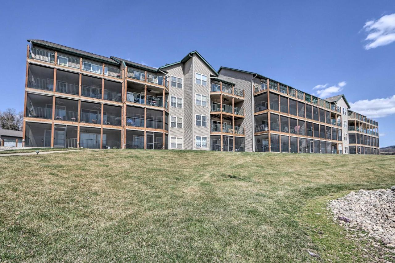 Step-Free Camdenton Condo With Boat Ramp, Dock, Slip Екстер'єр фото