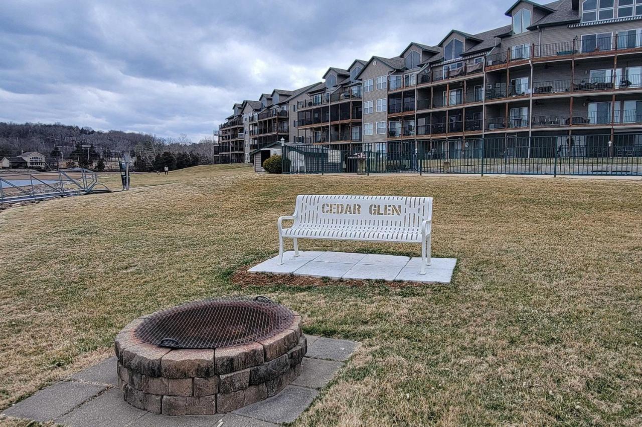 Step-Free Camdenton Condo With Boat Ramp, Dock, Slip Екстер'єр фото