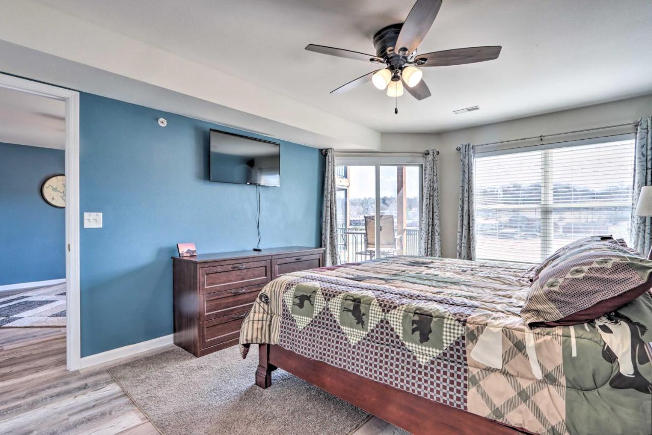 Step-Free Camdenton Condo With Boat Ramp, Dock, Slip Екстер'єр фото
