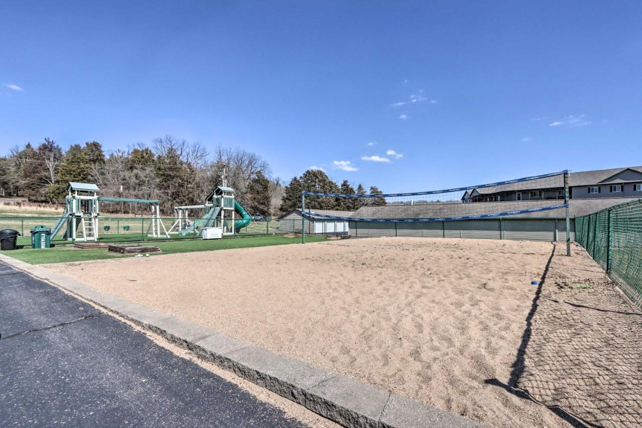 Step-Free Camdenton Condo With Boat Ramp, Dock, Slip Екстер'єр фото