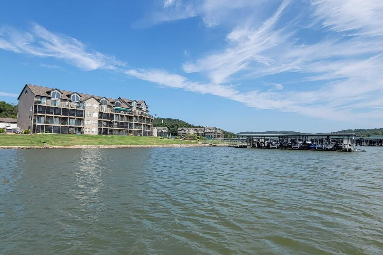 Step-Free Camdenton Condo With Boat Ramp, Dock, Slip Екстер'єр фото